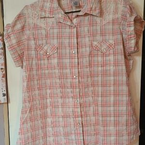 Wrangler button up in xl